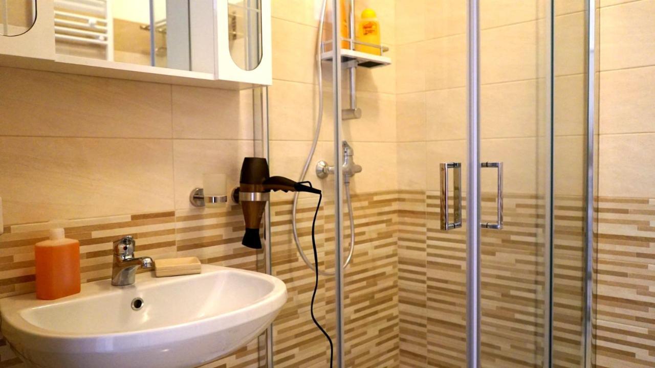 La Lanterna Sul Como Civitavecchia Kültér fotó